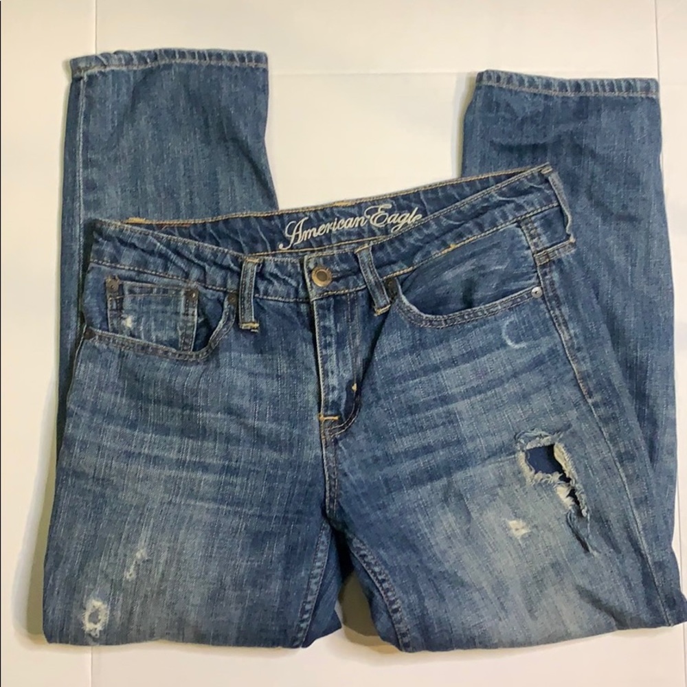 American Eagle Distressed Cropped Jeans
